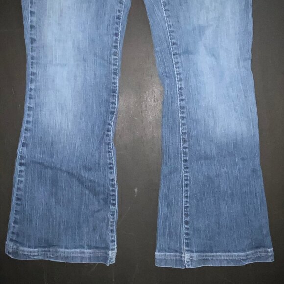 Lucky Brand Women 8/29 Blue Denim Button Zip Fly Covered Button Back Pocket Jean - Picture 3 of 7